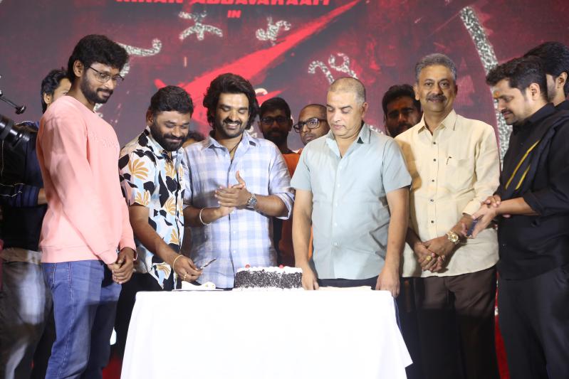 ka-movie-success-celebrations-9.jpg