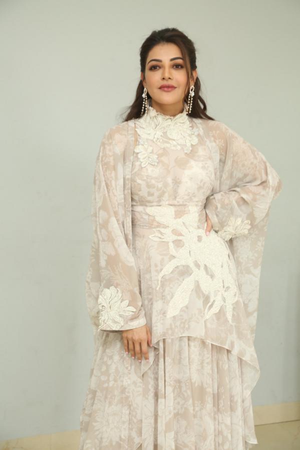 kajal-agarwal-stills-4-11.jpg