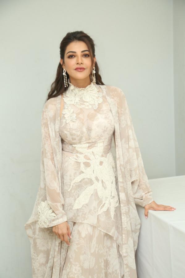 kajal-agarwal-stills-4-13.jpg
