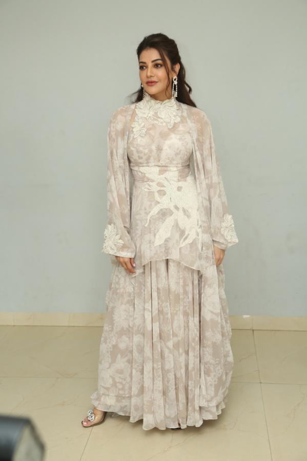 kajal-agarwal-stills-4-2.jpg