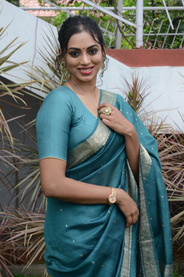 kamakshi-bhaskarla-stills-5-16.jpg