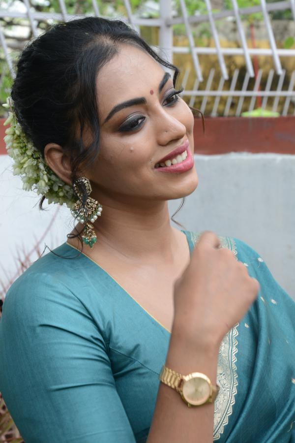 kamakshi-bhaskarla-stills-5-21.jpg