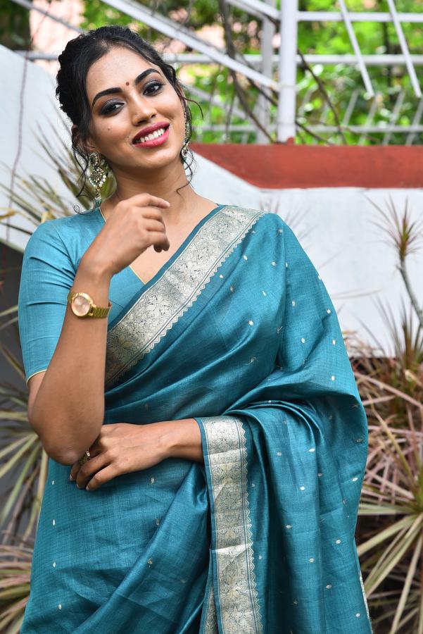 kamakshi-bhaskarla-stills-5-4.jpg