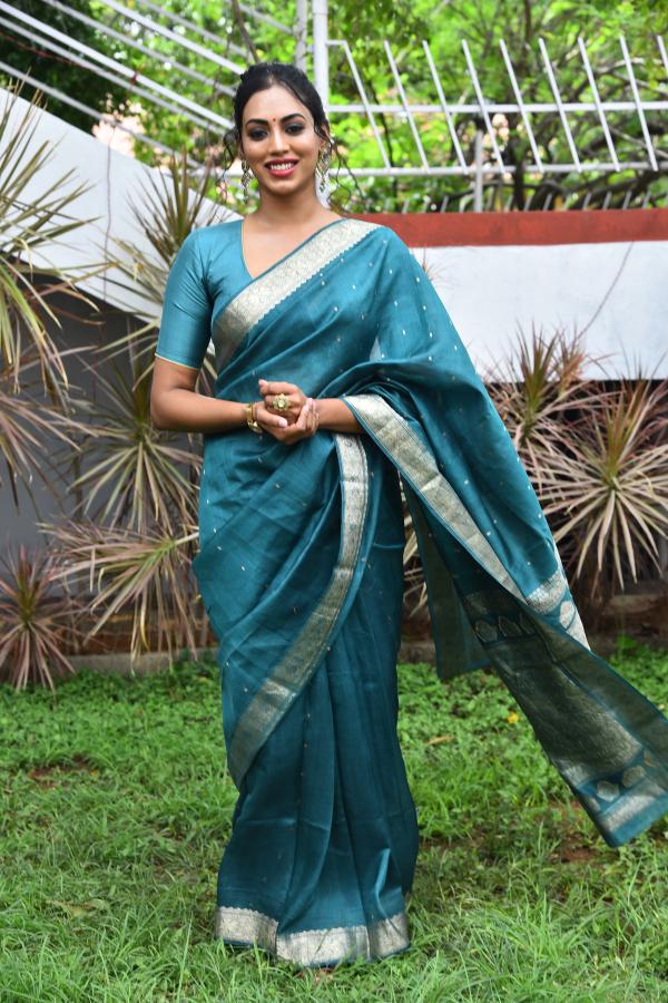 kamakshi-bhaskarla-stills-5-6.jpg
