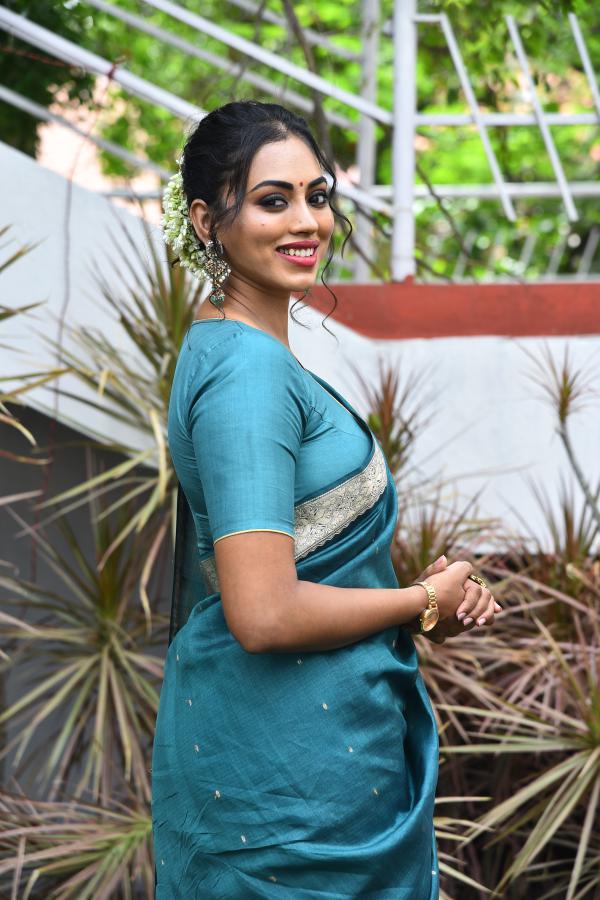 kamakshi-bhaskarla-stills-5-7.jpg