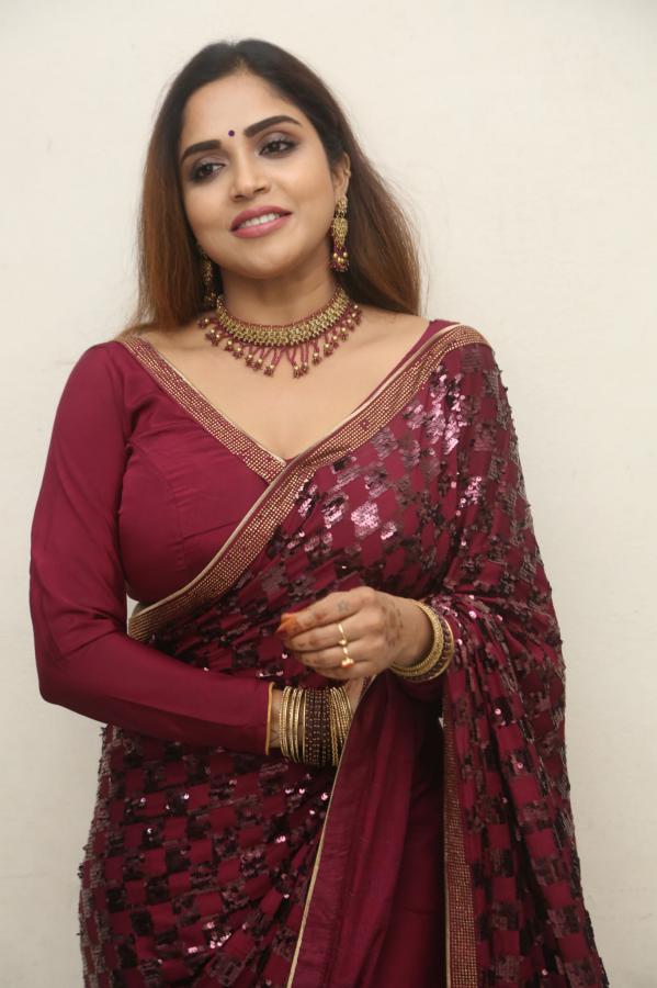 karunya-chowdary-stills-2-12.jpg
