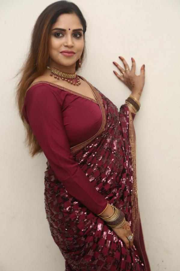karunya-chowdary-stills-2-9.jpg