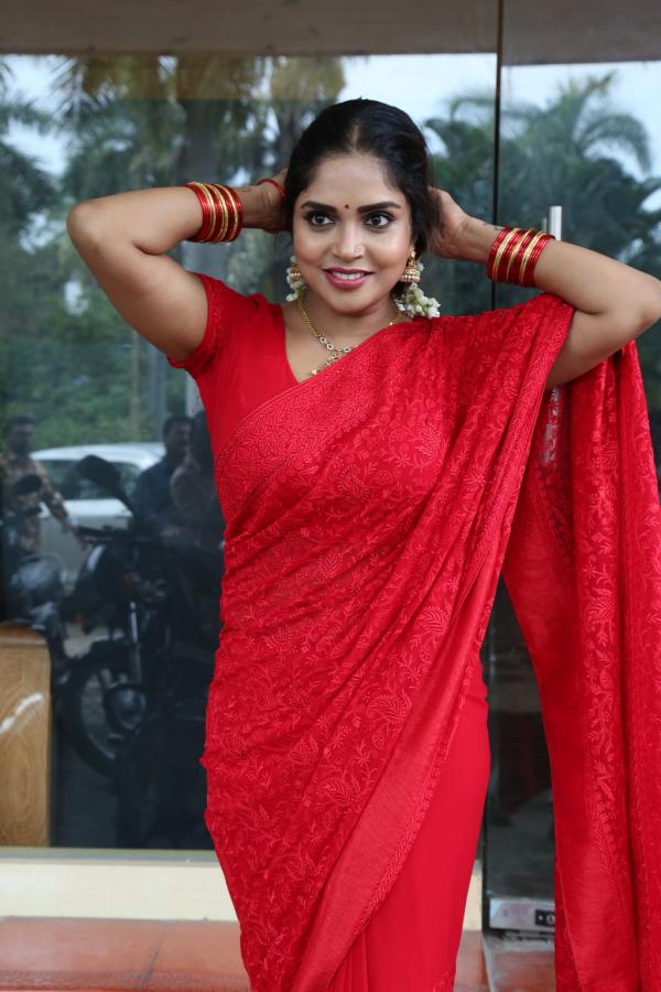 karunya-chowdary-stills-4-19.jpg