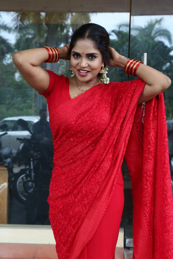 karunya-chowdary-stills-4-21.jpg