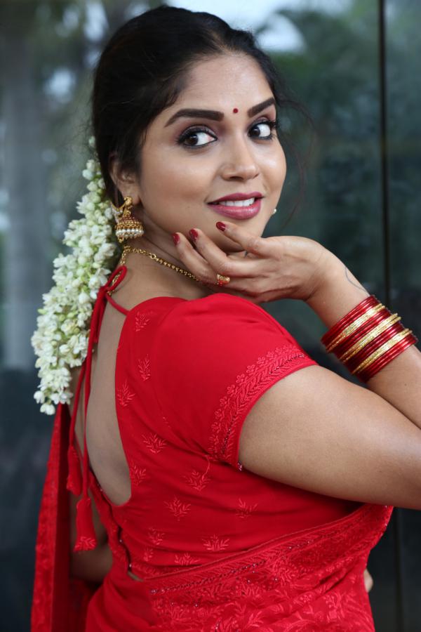 karunya-chowdary-stills-4-5.jpg