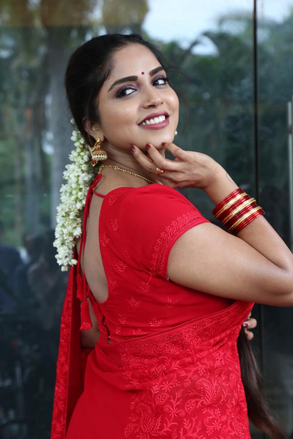 karunya-chowdary-stills-4-6.jpg
