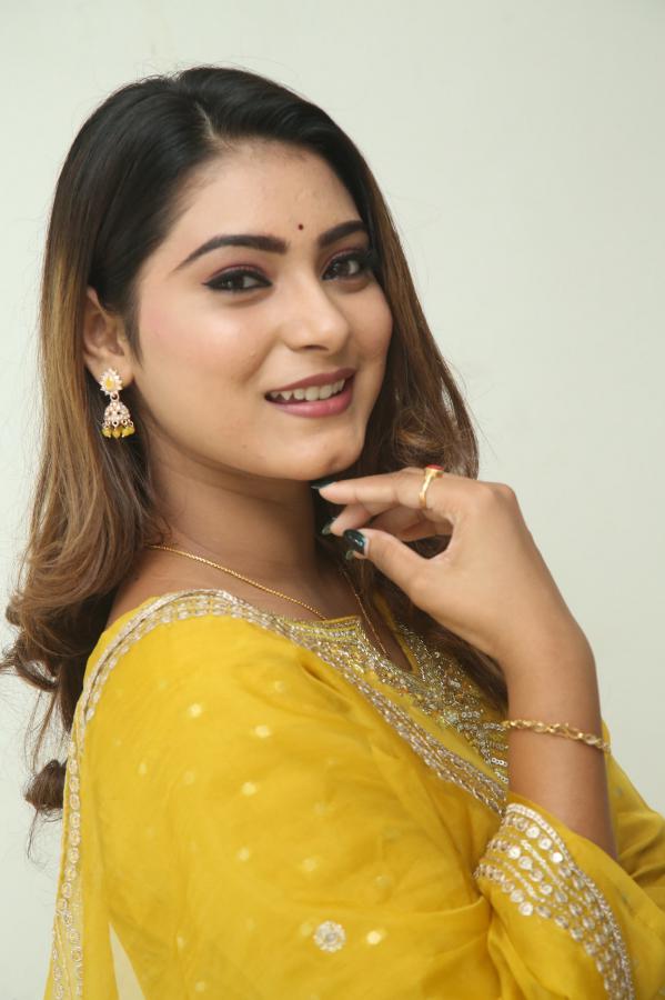 kashvi-stills-10.jpg
