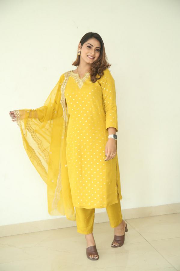 kashvi-stills-12.jpg