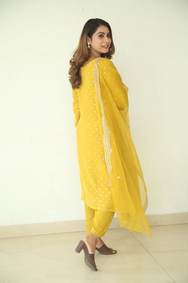 kashvi-stills-13.jpg