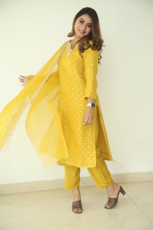kashvi-stills-14.jpg