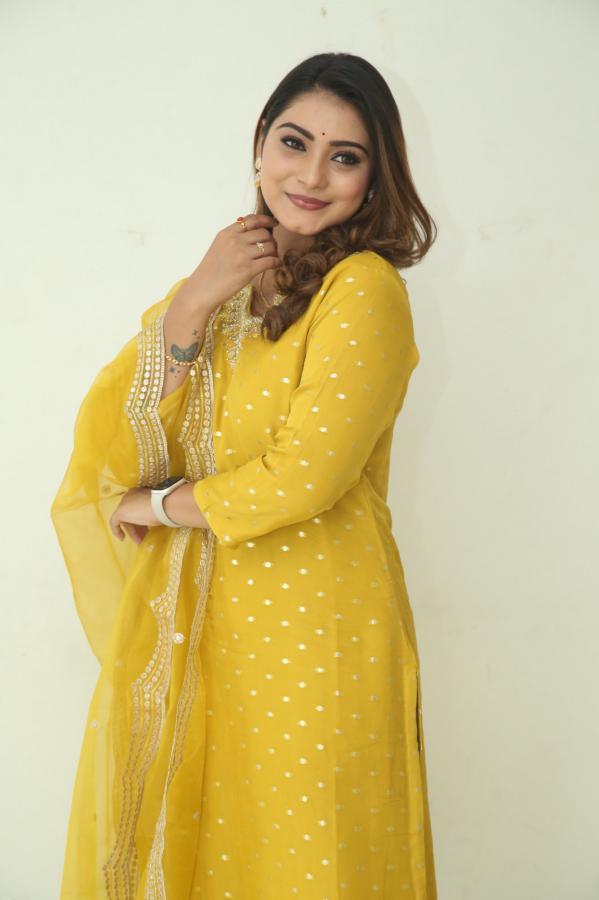 kashvi-stills-2.jpg