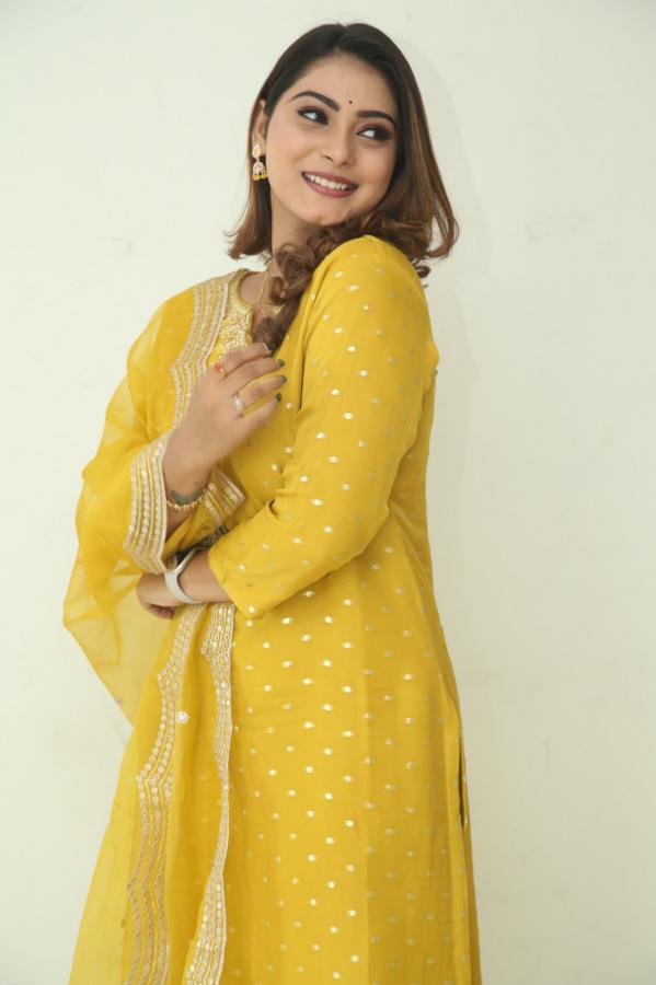kashvi-stills-3.jpg