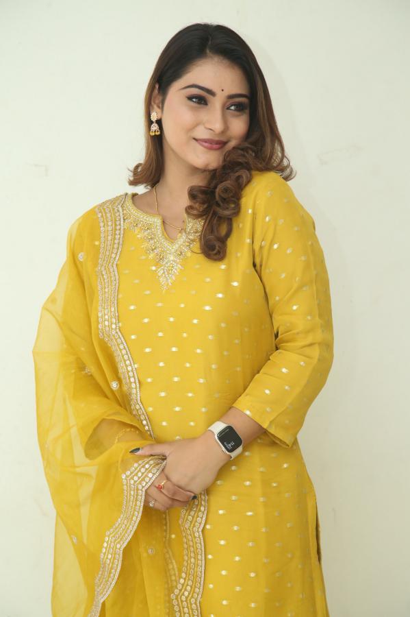 kashvi-stills-6.jpg