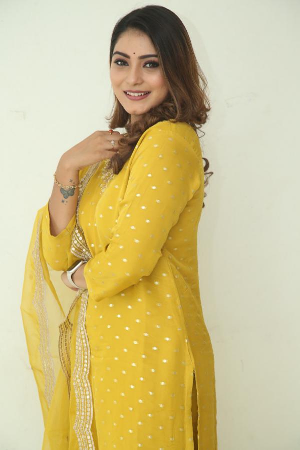 kashvi-stills-9.jpg