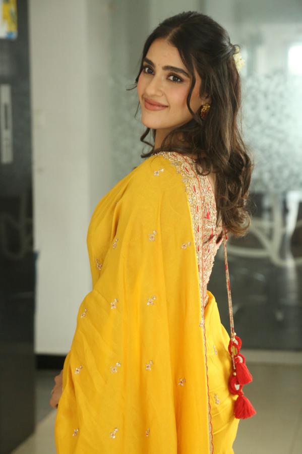 kavya-taper-stills-12.jpg