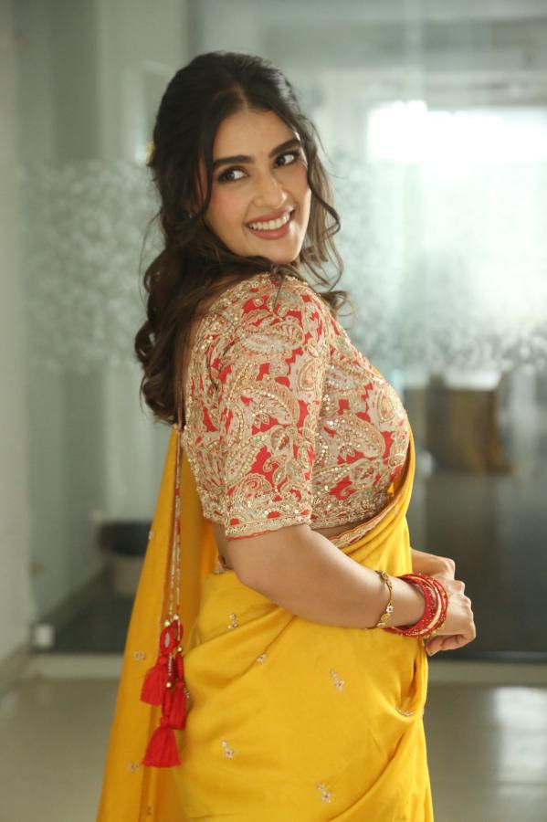 kavya-taper-stills-14.jpg