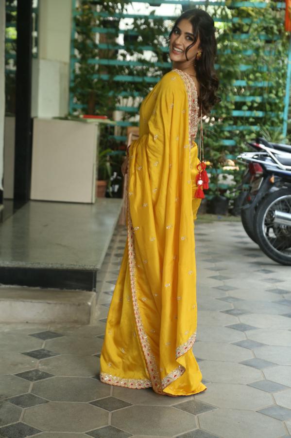 kavya-taper-stills-2.jpg