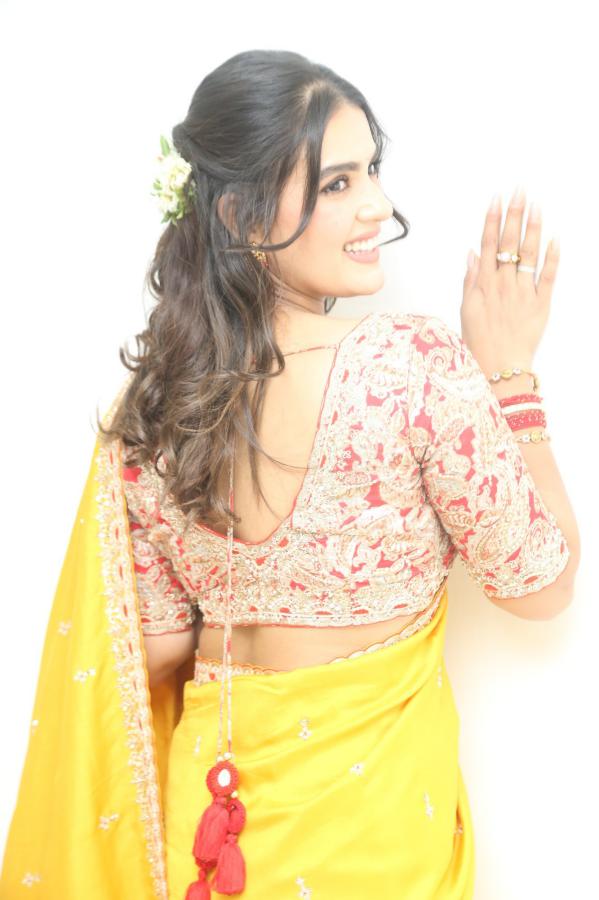 kavya-taper-stills-23.jpg