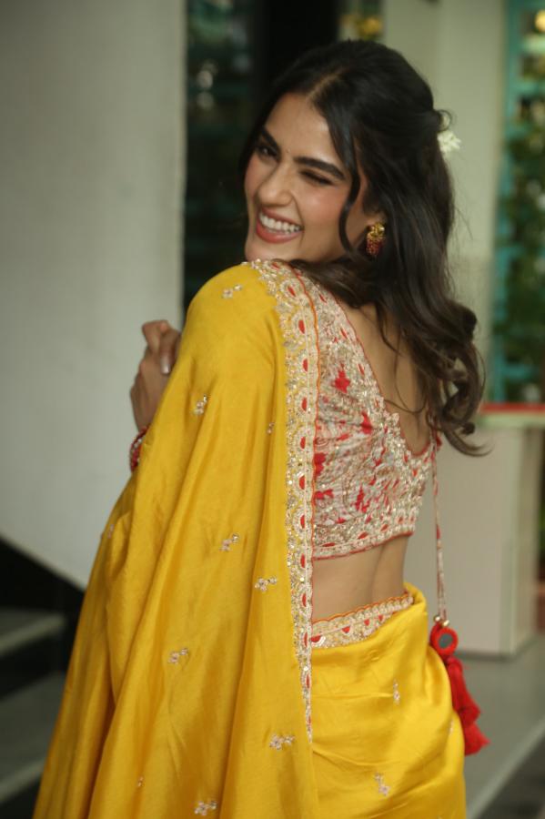 kavya-taper-stills-6.jpg