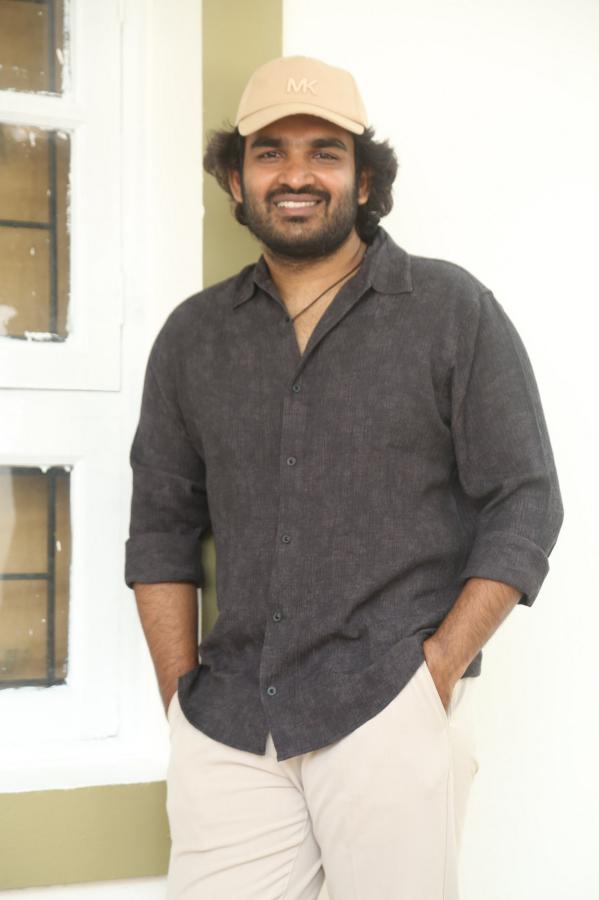 kiran-abbavaram-stills-6-14.jpg