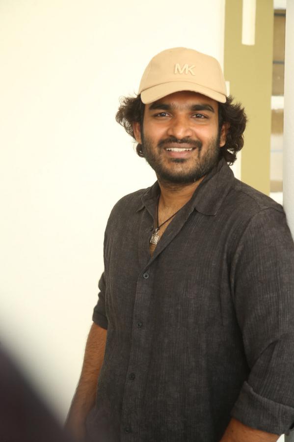 kiran-abbavaram-stills-6-3.jpg