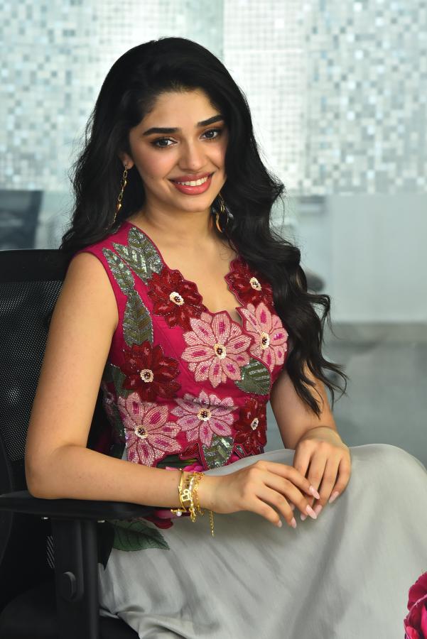 kriti-shetty-stills-6-10.jpg