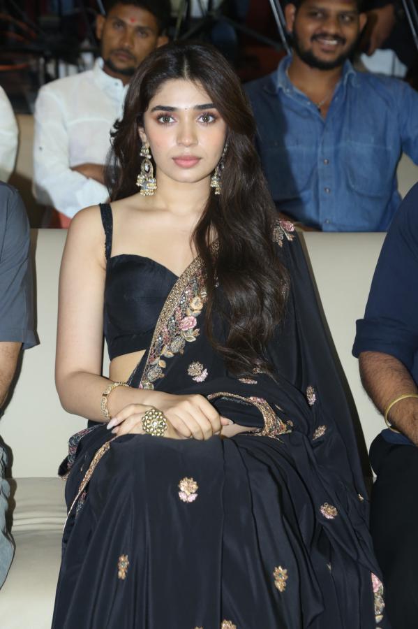 kriti-shetty-stills-9-17.jpg