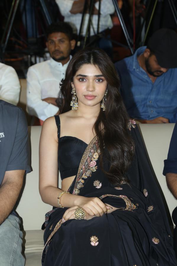 kriti-shetty-stills-9-18.jpg