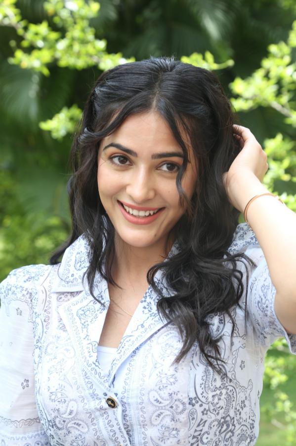 kushbu-chowdary-stills-15.jpg