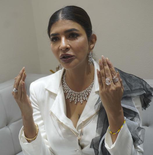lakshmi-manchu-inaugurates-limelight-lab-grown-diamonds-store-12.jpg