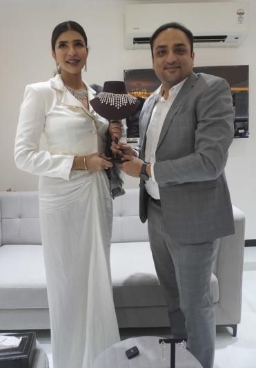 lakshmi-manchu-inaugurates-limelight-lab-grown-diamonds-store-8.jpg