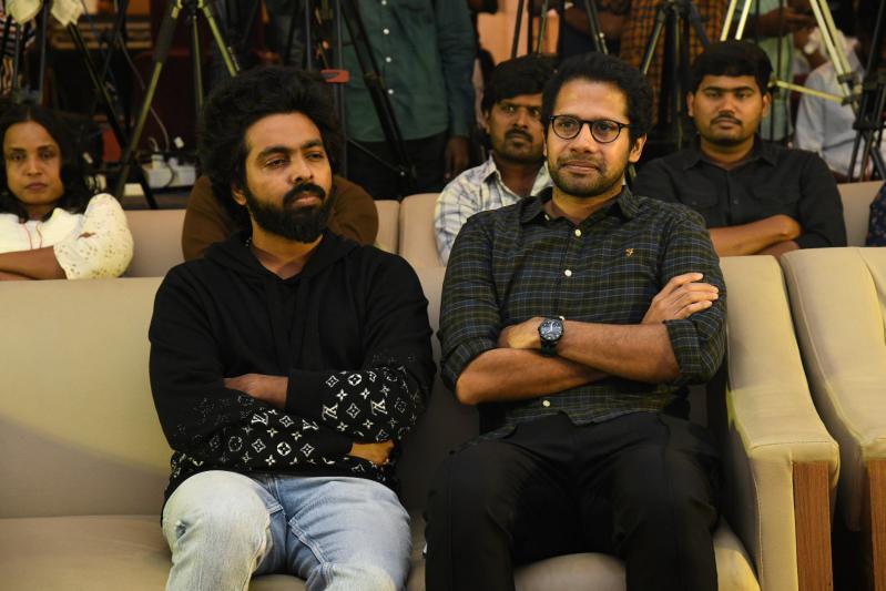 lucky-bhaskar-success-meet-10.jpg