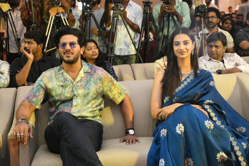 lucky-bhaskar-success-meet-13.jpg