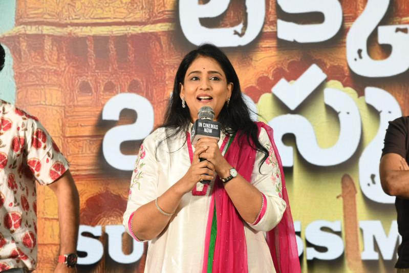 lucky-bhaskar-success-meet-17.jpg