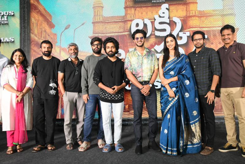 lucky-bhaskar-success-meet-25.jpg