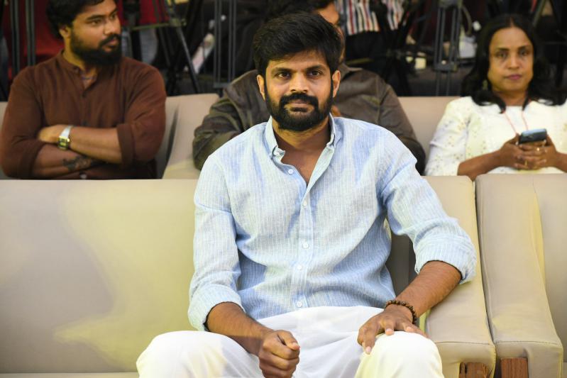 lucky-bhaskar-success-meet-7.jpg