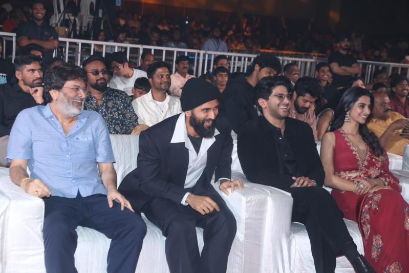 lucky-bhasker-movie-pre-release-16.jpg