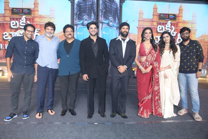 lucky-bhasker-movie-pre-release-19.jpg