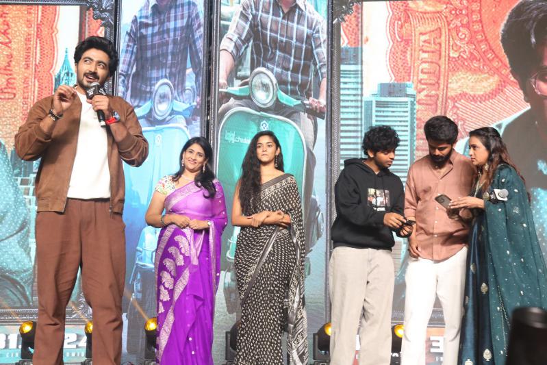 lucky-bhasker-movie-pre-release-2.jpg