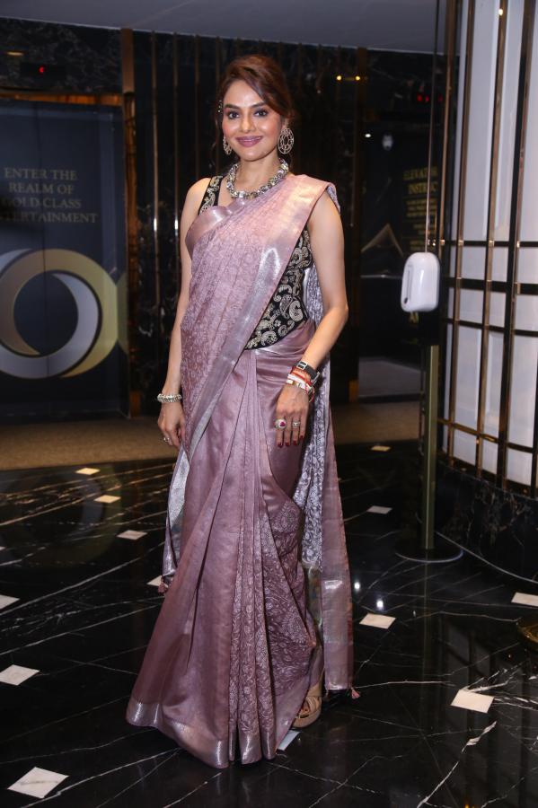 madhubala-stills-2-9.jpg