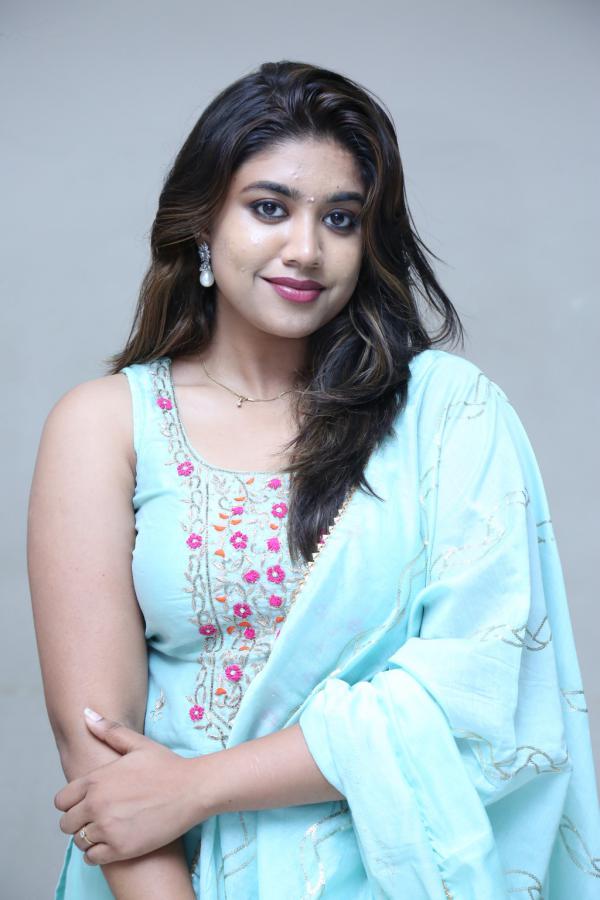 malavika-new-stills-18.jpg