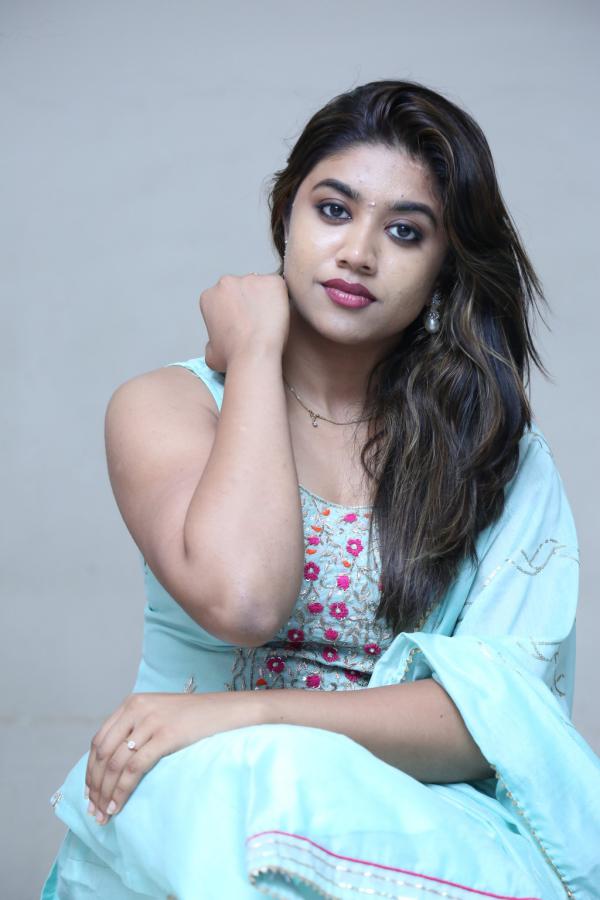 malavika-new-stills-7.jpg