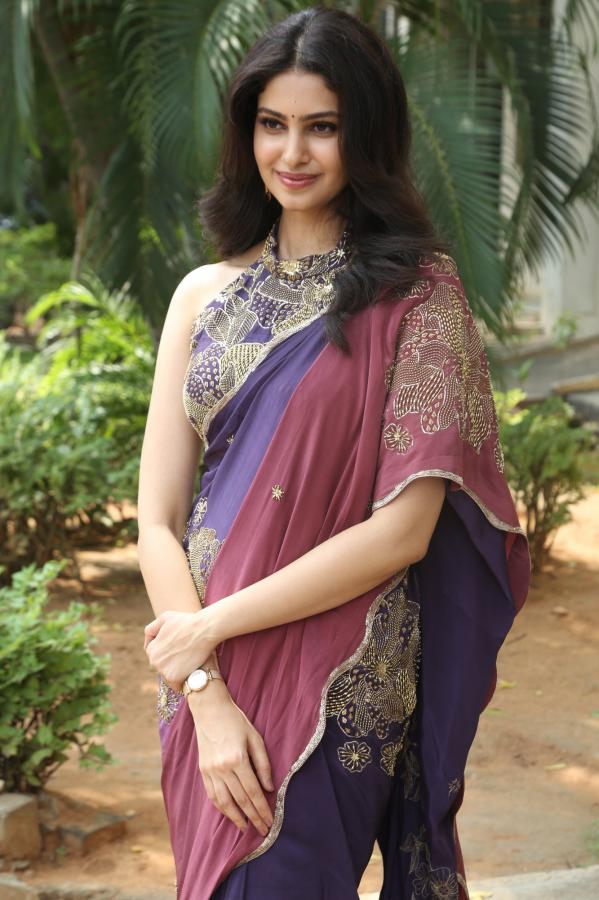 manasa-varanasi-stills-16.jpg
