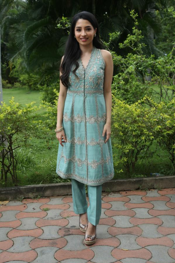 manisha-kandkur-stills-4.jpg