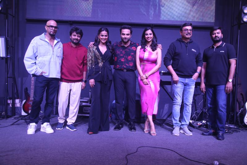 mechanic-rocky-movie-press-meet-7.jpg